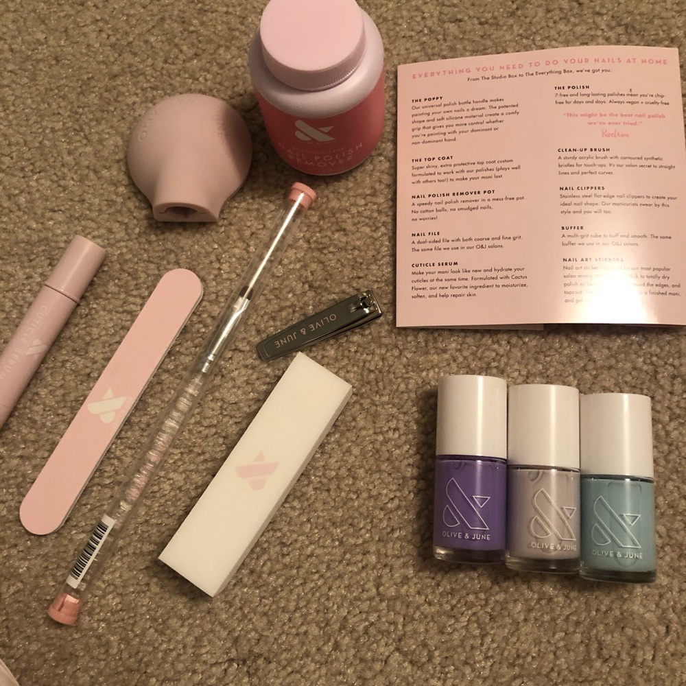Olive & June Nail Kit
